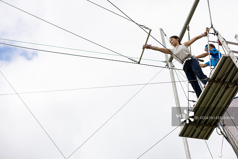 准备起飞的空中飞人女演员图片素材