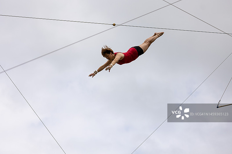 专业高空飞人图片素材