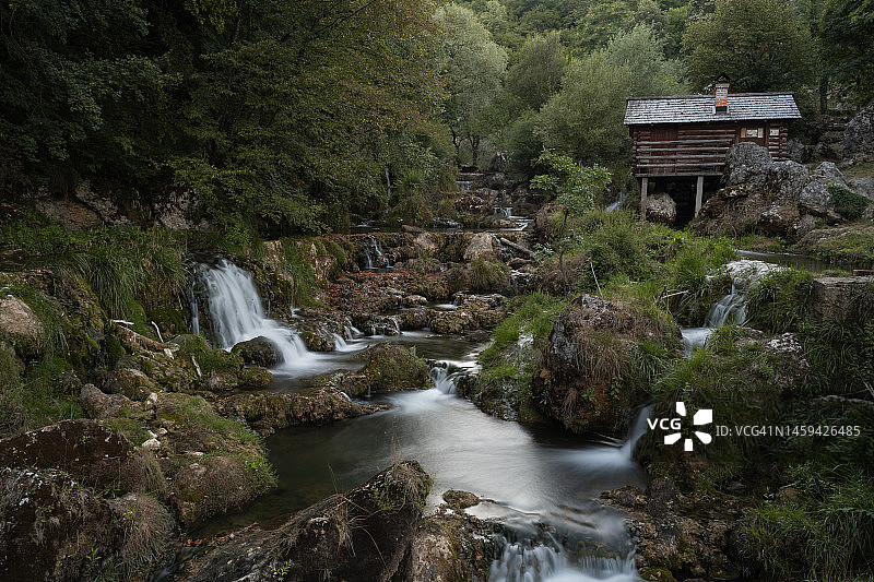 波斯尼亚和黑塞哥维那的克鲁帕瀑布旅游目的地图片素材