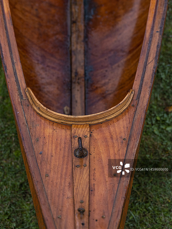 木制独木舟特写图片素材