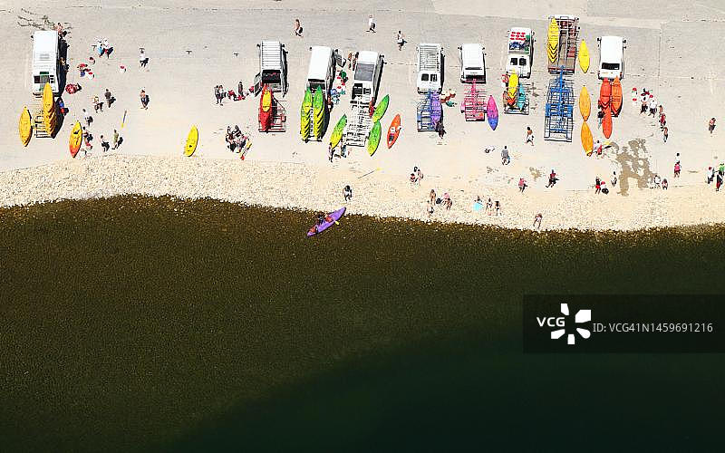 阿尔代什省的水上运动，法国普罗旺斯图片素材