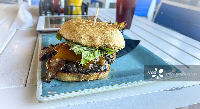 餐馆里的汉堡图片素材