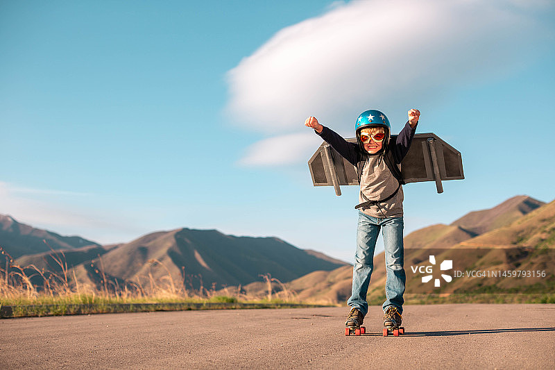 复古风喷气背包男孩图片素材