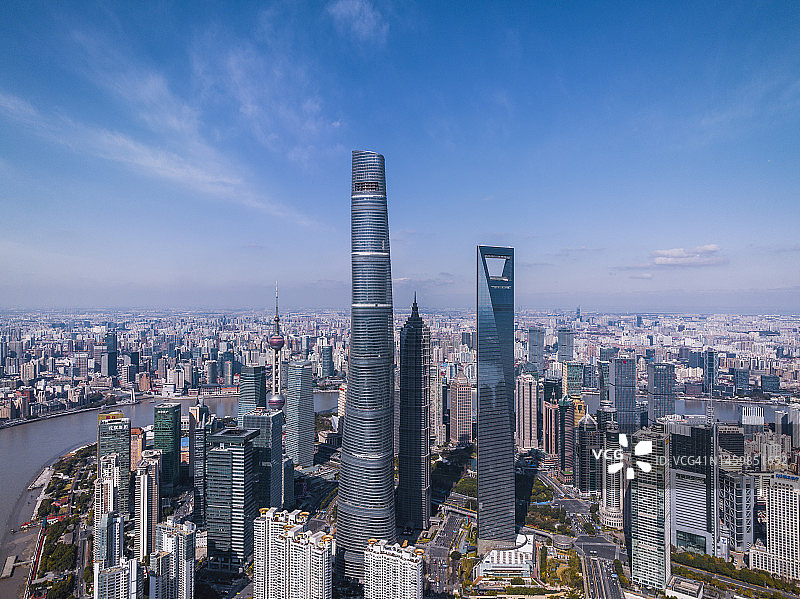 上海外滩天际线广角图图片素材