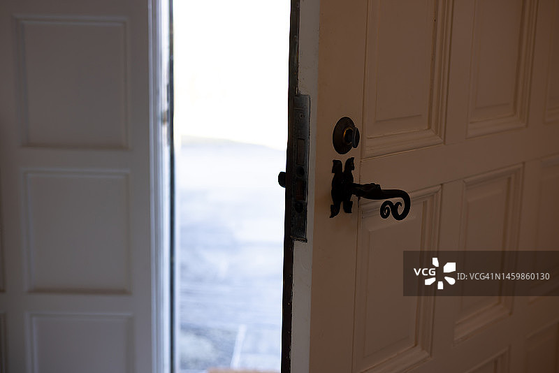 住宅都铎房屋的敞开式前门图片素材