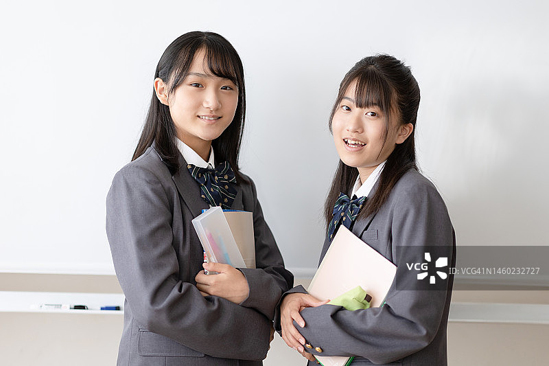 初中生肖像图片素材