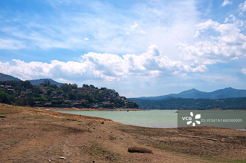 墨西哥布拉沃山谷阿万达罗湖的低水位图片素材