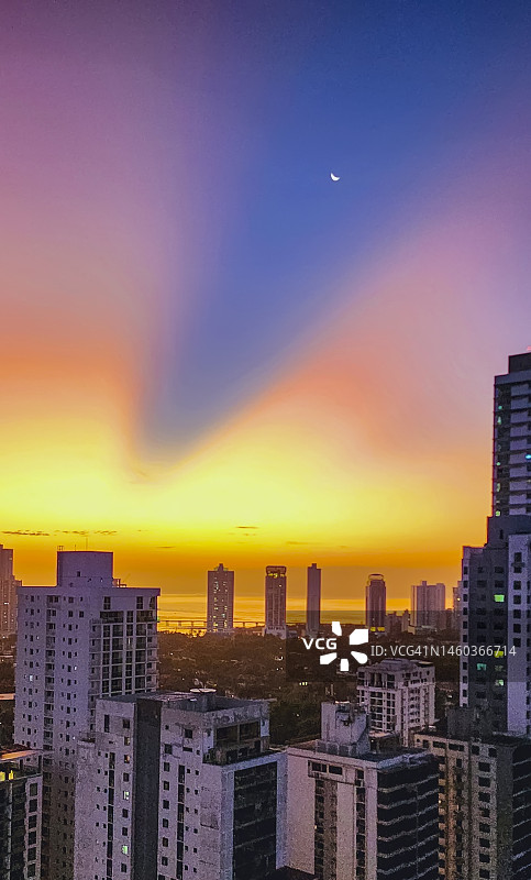 黎明时分的巴拿马城美丽景色图片素材