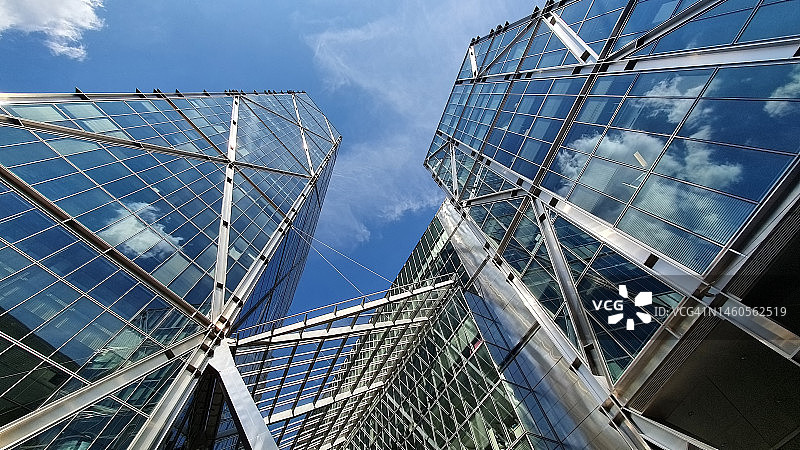 伦敦金融区Broadgate塔仰视视角图片素材