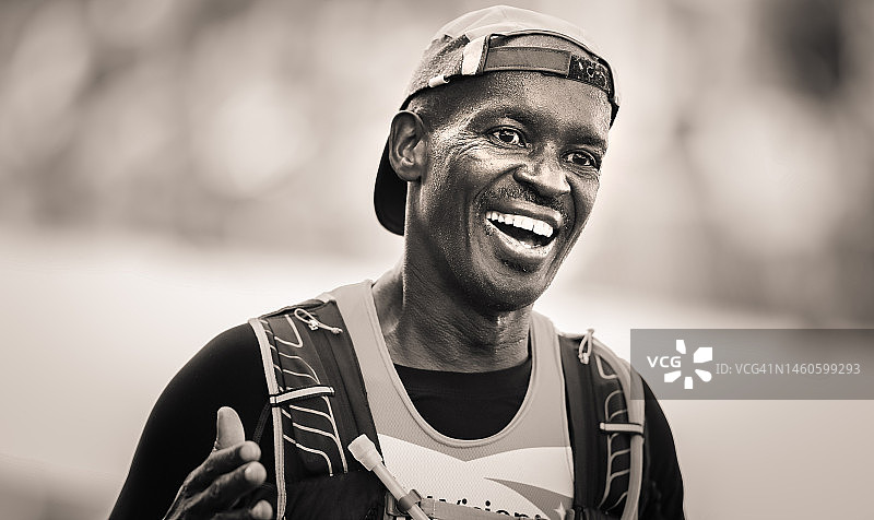 马拉松冲线庆祝时刻图片素材