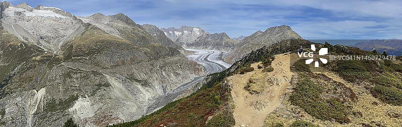 阿莱奇冰川和徒步小径，哈尔德恩格拉特，贝特默阿尔卑，里德阿尔卑，瓦莱州，瑞士图片素材