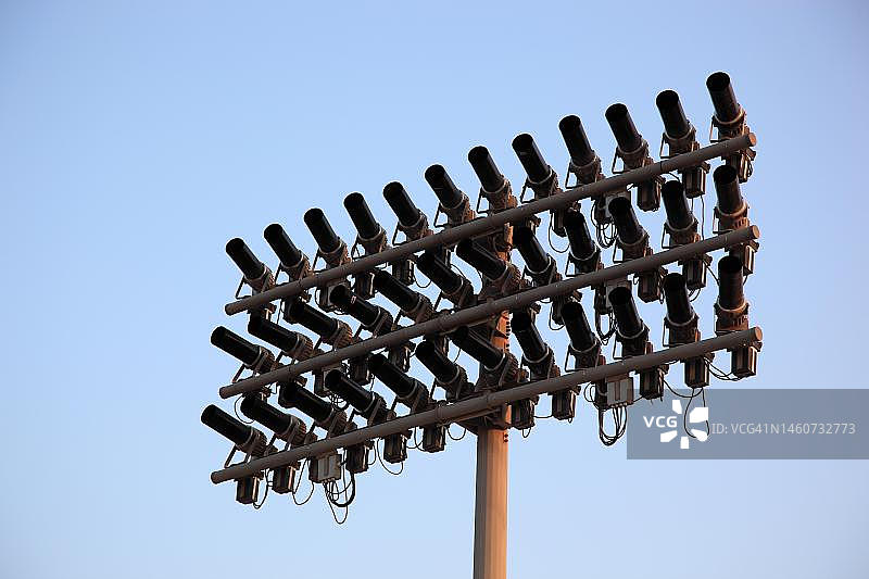 带前照灯的电池，照明，卡塔尔多哈市图片素材