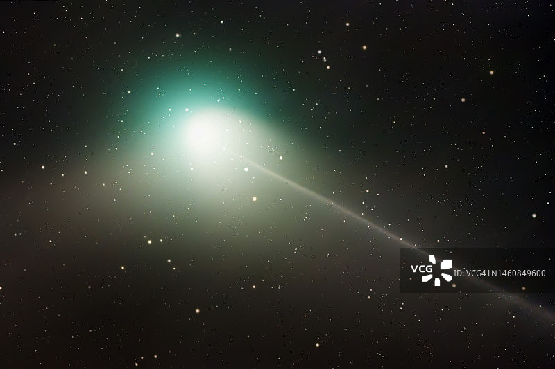 彗星C/2022 E3 (ZTF)，绿色彗星图片素材
