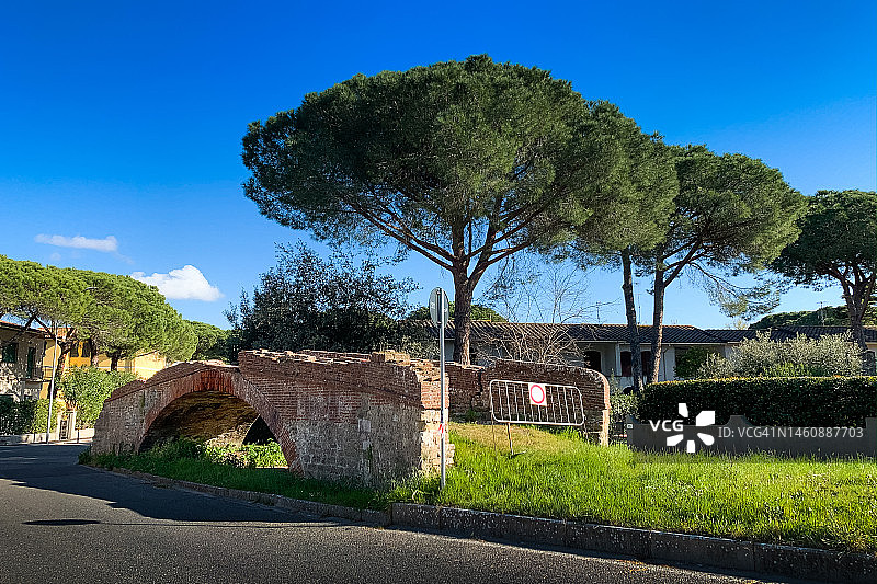 意大利托斯卡纳利沃诺省瓦达图片素材