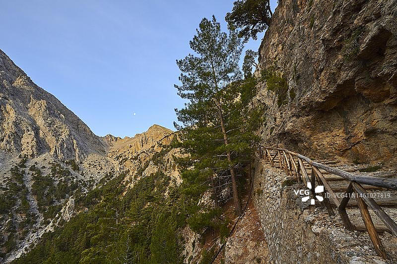 萨马利亚峡谷木制阶梯入口景观图片素材