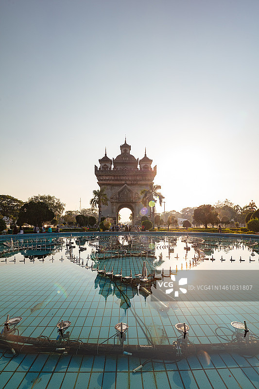 老挝凯旋门，欧式拱门老挝雕刻，万象2023图片素材