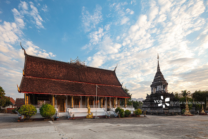老挝琅勃拉邦玛哈泰寺，2023年图片素材