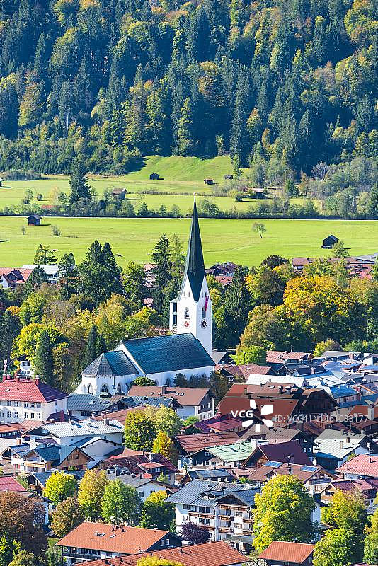 秋季的奥伯斯多夫，上阿尔高地区，巴伐利亚，德国图片素材