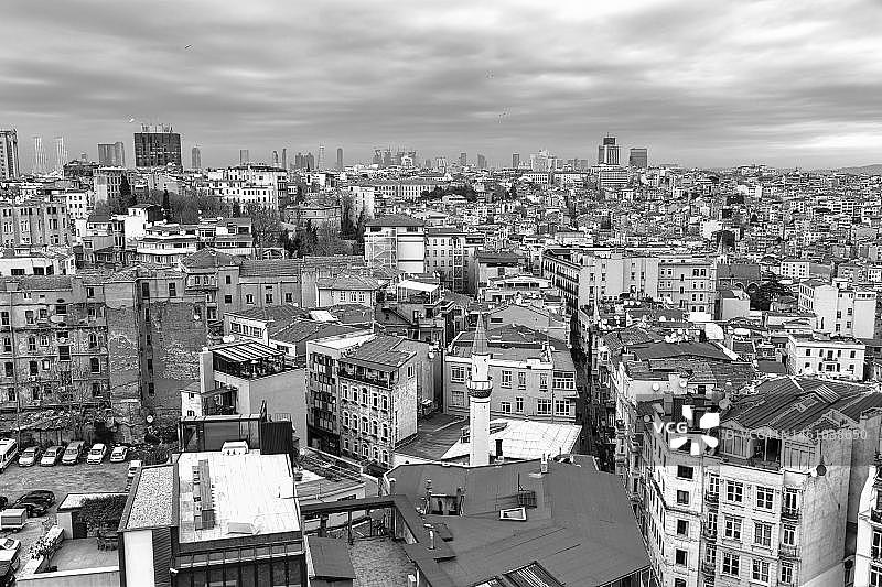 土耳其伊斯坦布尔加拉太塔的尖塔和房屋全景图片素材