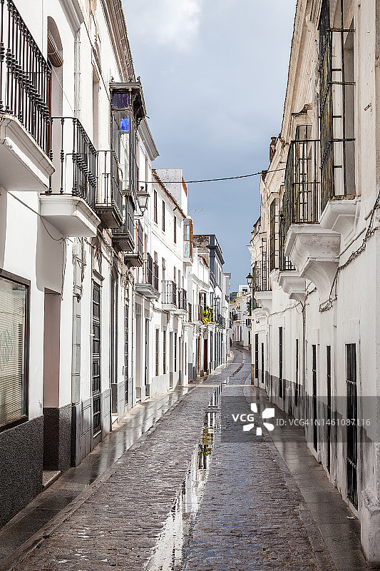 赫雷斯-德洛斯卡瓦列罗斯镇的步行街图片素材