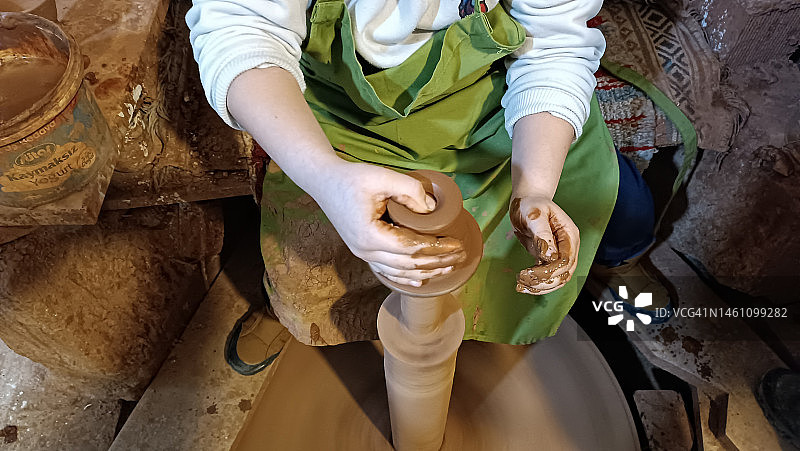 儿童与陶瓷艺术实验图片素材