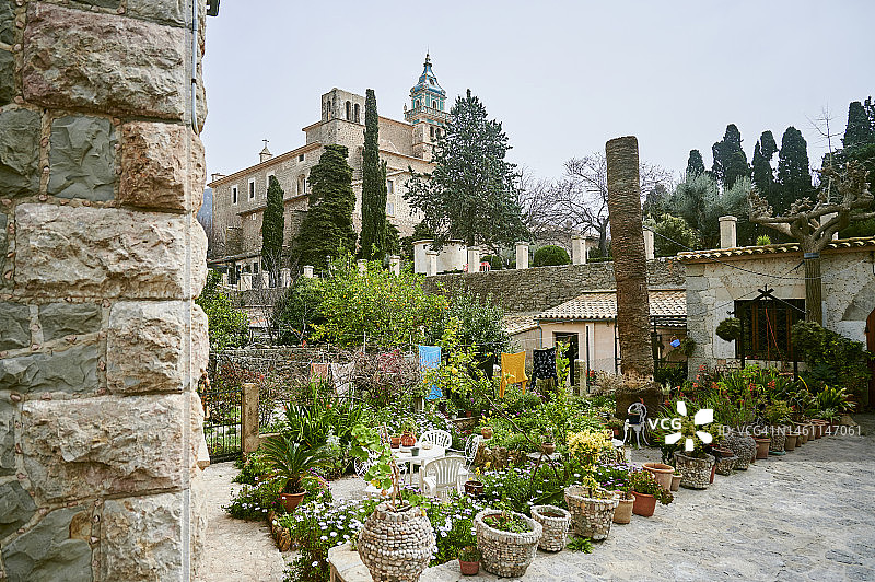 西班牙马略卡岛瓦尔德莫萨修道院景观图片素材