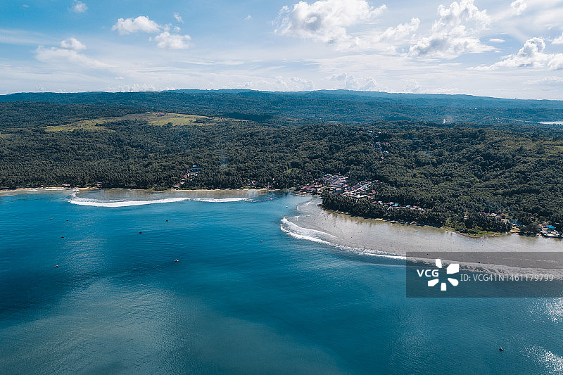 印度尼西亚尼亚斯索拉克海滩鸟瞰图图片素材