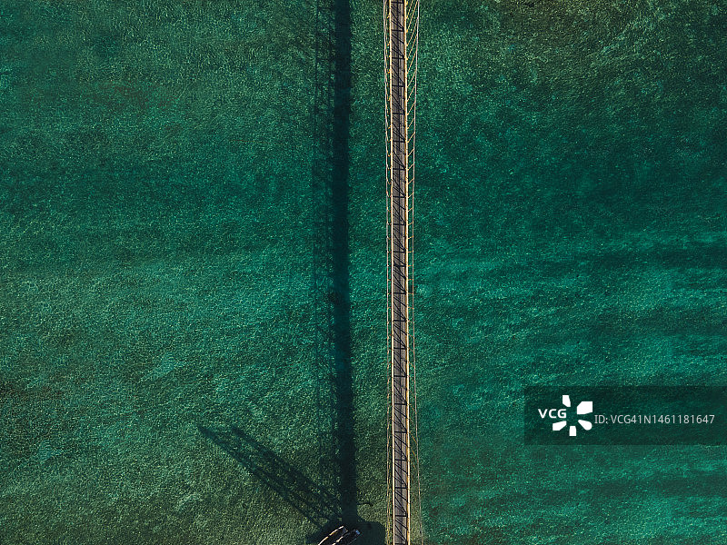 印度尼西亚蓝梦岛悬索桥航拍图片素材