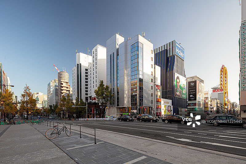 日本大阪御堂筋购物街，2022年图片素材