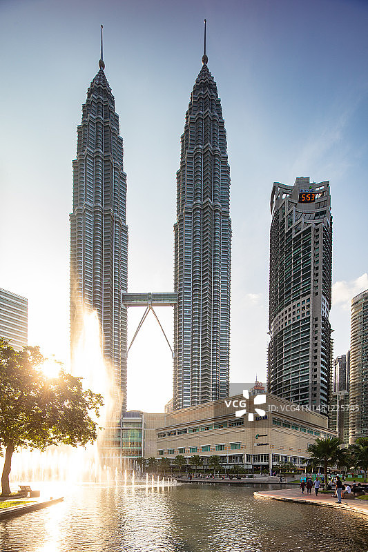 吉隆坡国油双峰塔，马来西亚，2022年图片素材