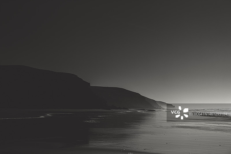 黑白海滩图片素材