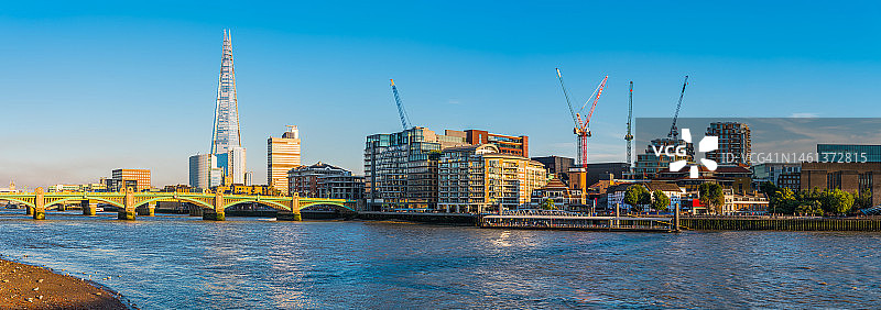 伦敦泰晤士河全景：碎片大厦和南岸图片素材