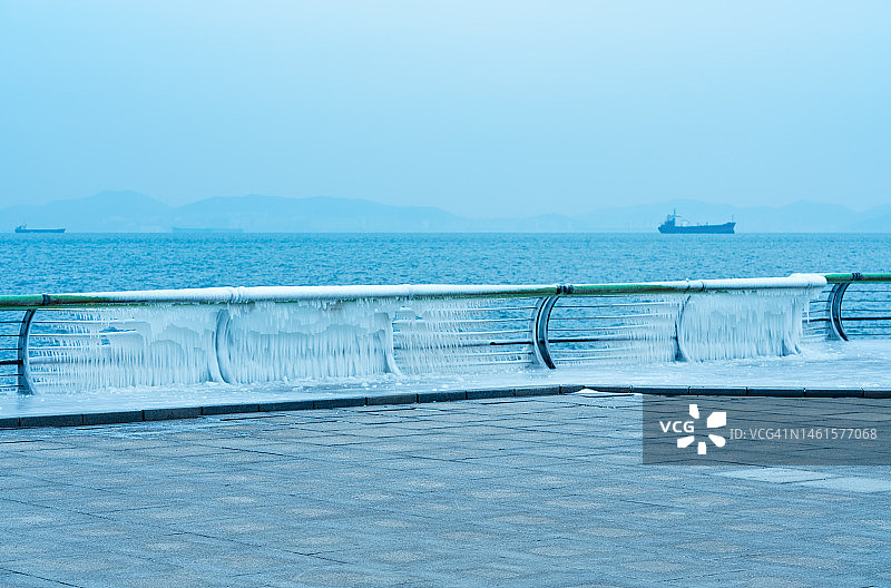 海边的冰雪路面图片素材