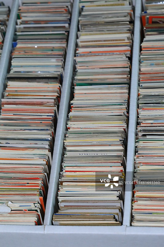 储物盒中的体育卡收藏图片素材