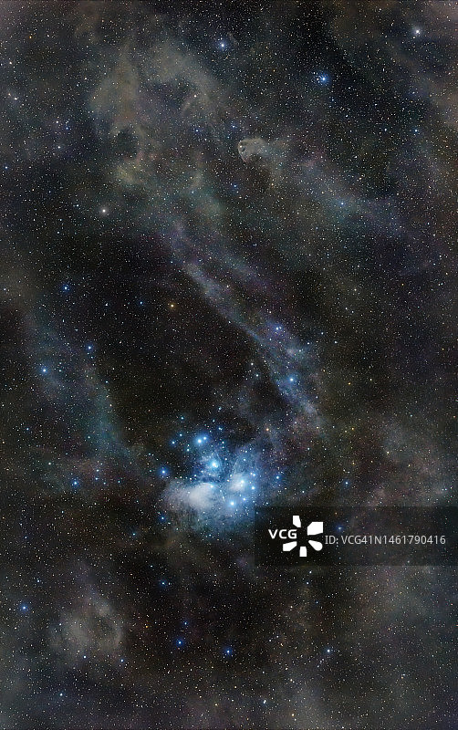 昴星团和周围的尘埃图片素材