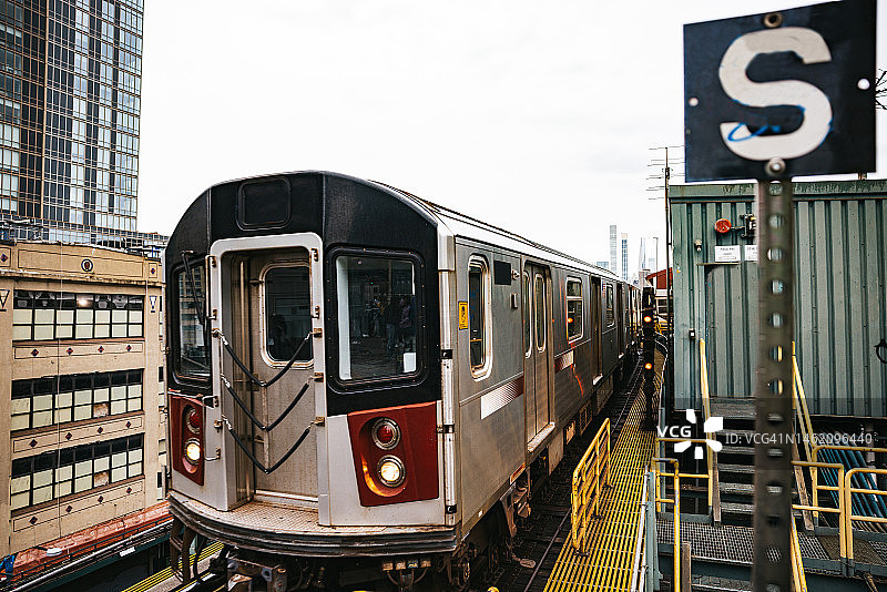 纽约地铁列车图片素材