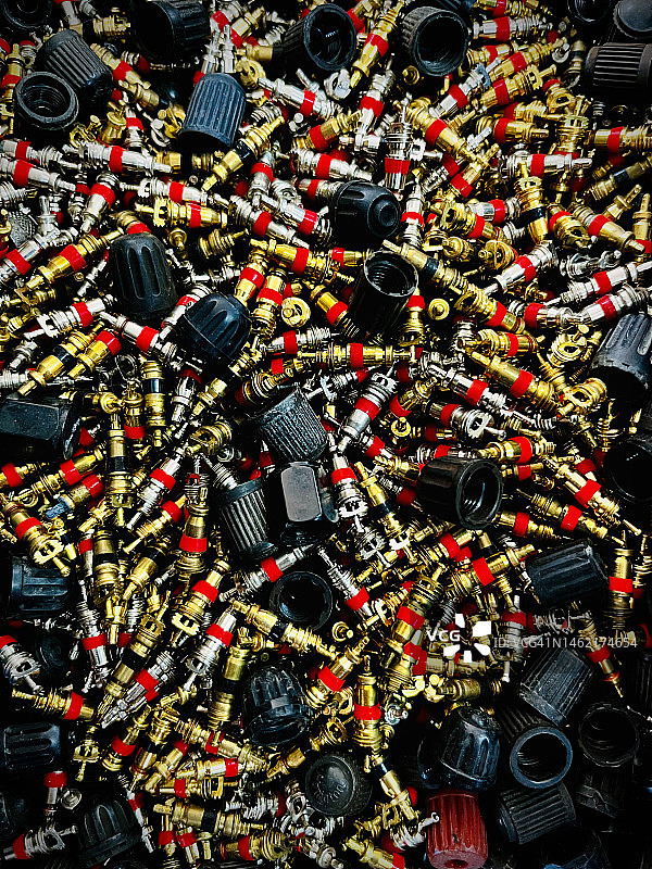 轮胎经销商的工作设备图片素材