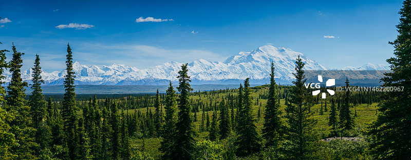德纳利国家公园和自然保护区奇迹湖全景图片素材