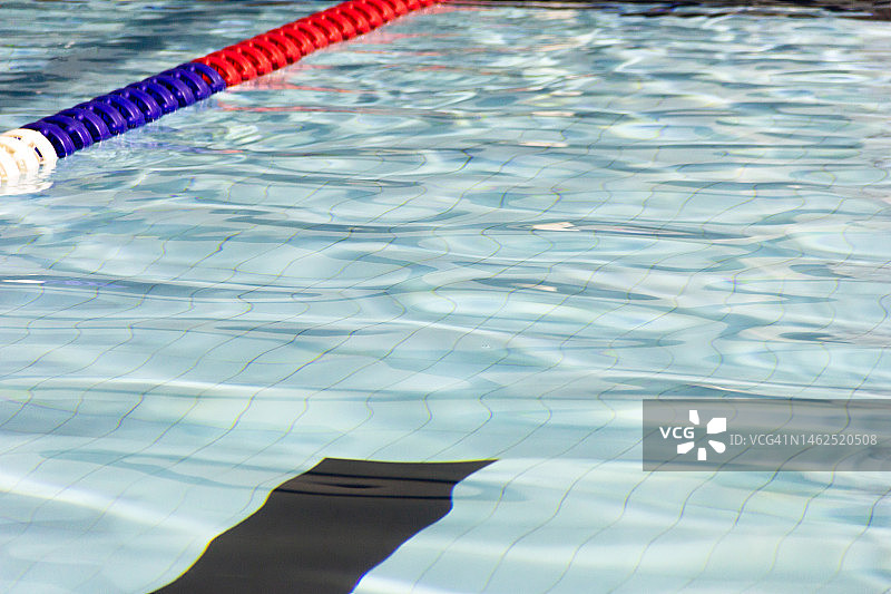 室内公共游泳池图片素材