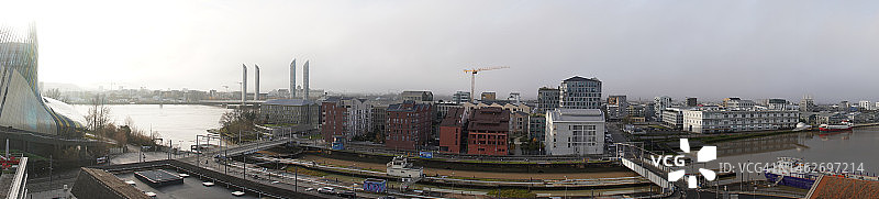 法国波尔多巴卡兰地区旧港全景图片素材