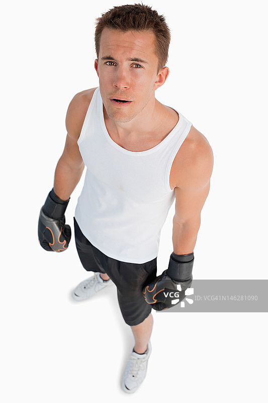 站立拳击手的俯视角度图片素材