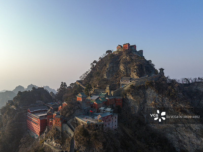 武当山天柱峰宫殿群图片素材