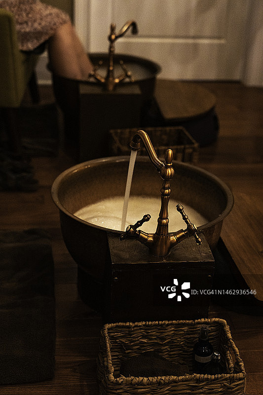 波莫纳温泉草本足浴图片素材