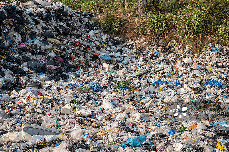 泰国乡村的垃圾填埋场图片素材