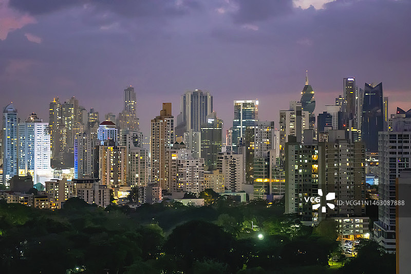 巴拿马城市天际线的美丽日落景色图片素材