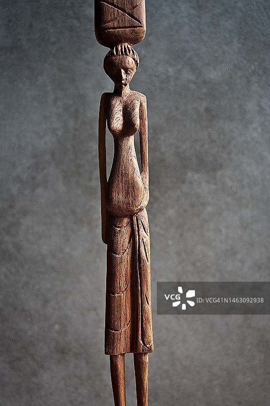 马达加斯加木制小雕像图片素材