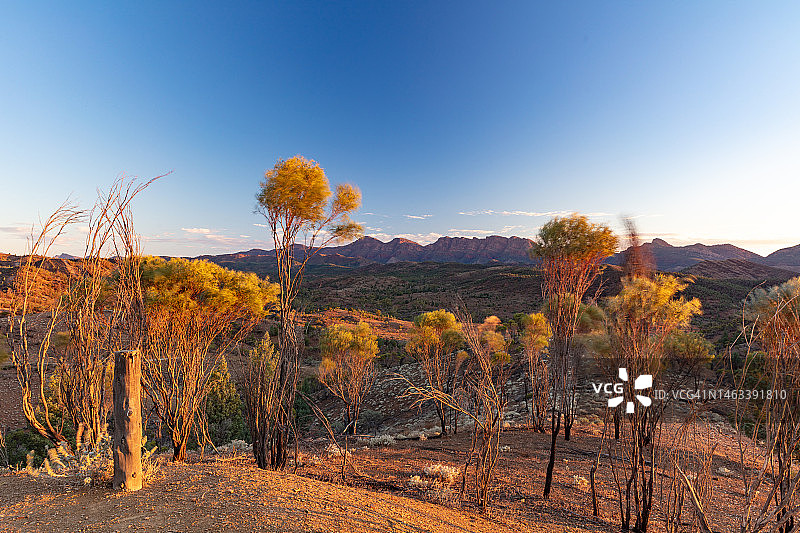 南澳大利亚弗林德斯山脉国家公园的剃刀背山瞭望点，澳大利亚，2022年图片素材