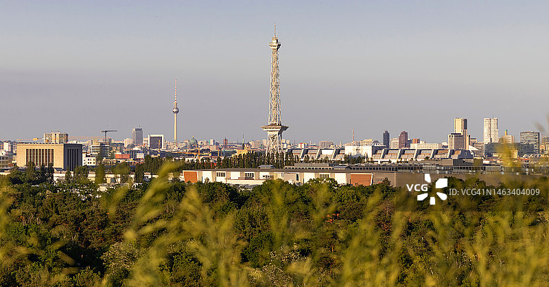 柏林天际线，含电视塔和无线电塔（德国）图片素材