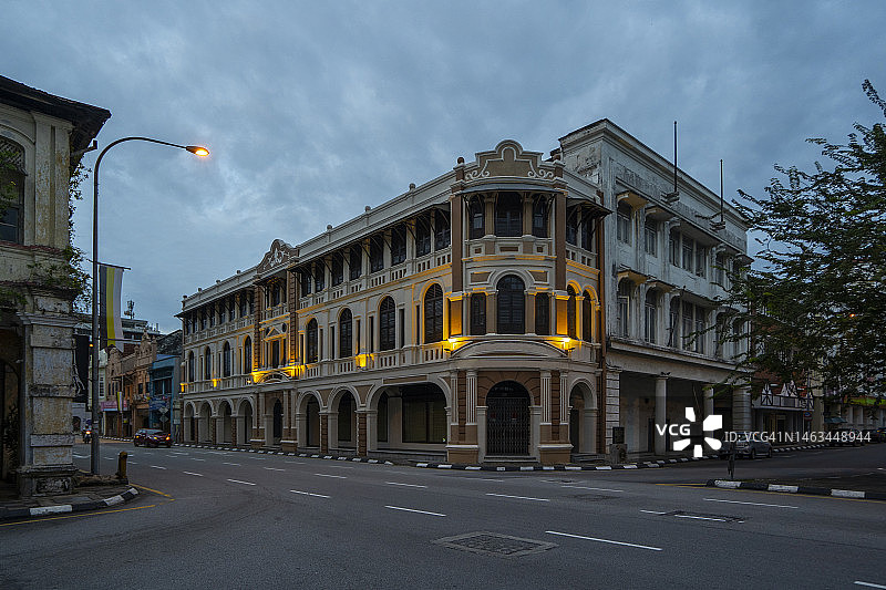 殖民风格建筑夜景图片素材