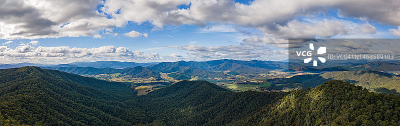 2022年澳大利亚维多利亚州阿尔卑斯山之路图片素材